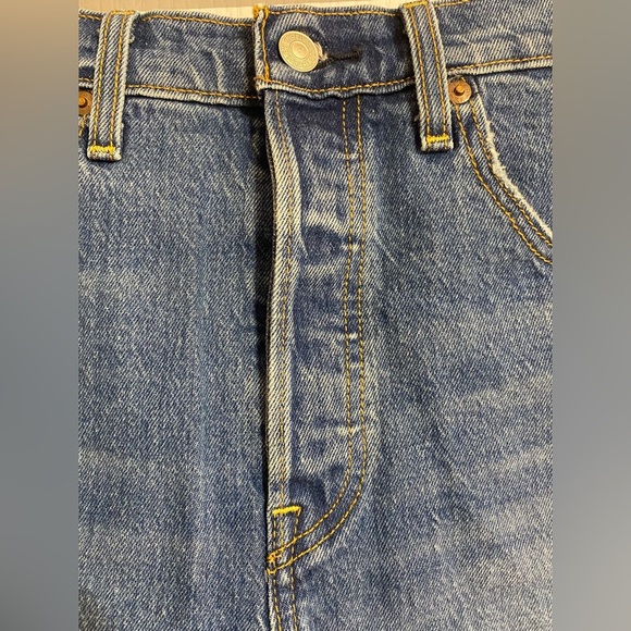 Levi’s Ribcage High Rise Cut Off Button-fly Denim Jean Shorts Size 28 - Picture 10 of 16